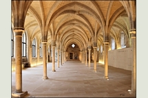 Le collège des Bernardins, abbaye cistercienne redevenue centre chrétien. Le collège des Bernardins, abbaye cistercienne redevenue centre chrétien.