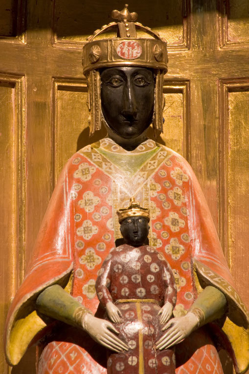 Vierge Noire ? Pourquoi noire ? Vierge Noire ? Pourquoi noire ?