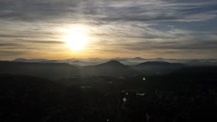 Que ton Juste monte comme l'Aurore... Que ton Juste monte comme l'Aurore...
