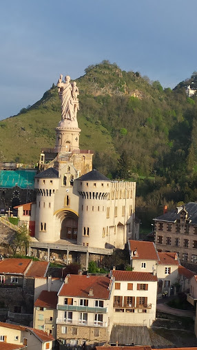 Que ton Juste monte comme l'Aurore... Que ton Juste monte comme l'Aurore...