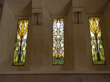 Vitrail de la Chapelle du Coeur du curé d'Ars Vitrail de la Chapelle du Coeur du curé d'Ars